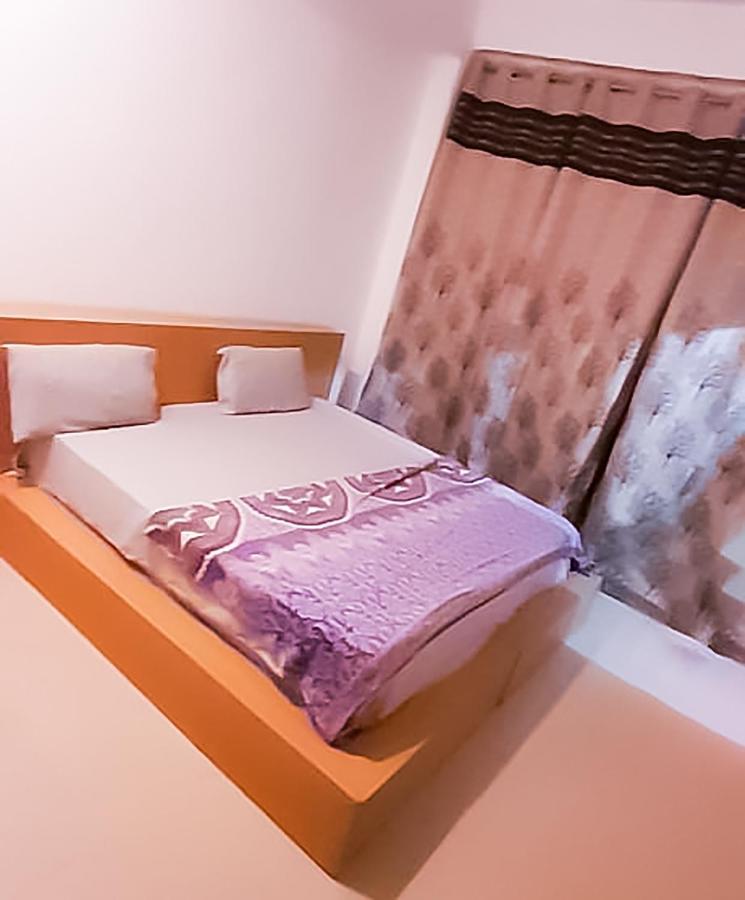 Roomshala 110 Hotel Mulaqaat - Shiv Nadar University Dadri Exterior foto